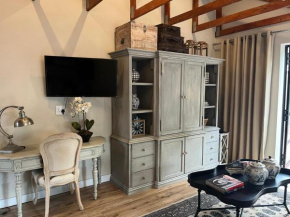 Guest suite in leafy Morningside